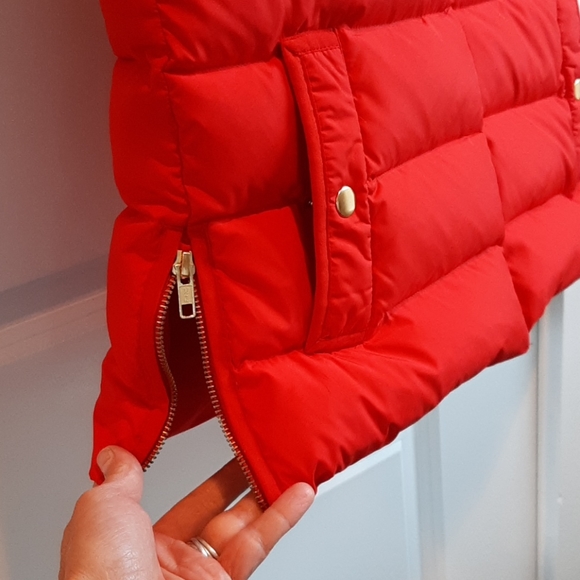 NWOT, Red JCrew Mountain Puffer Vest, SM - Picture 6 of 9